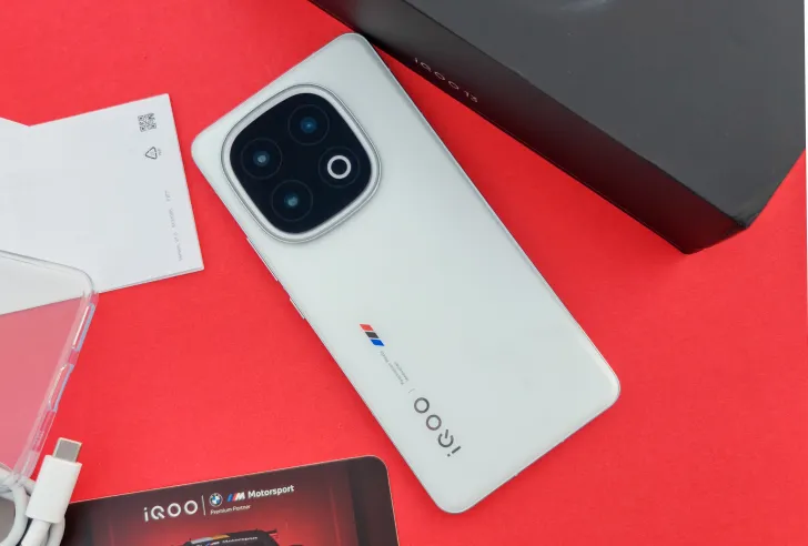 iQOO 13 Review : Pros and Cons